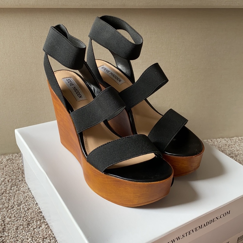 Steve Madden Wedges